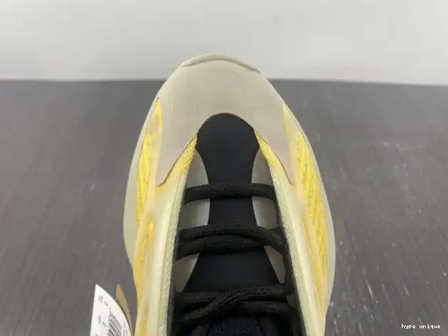 hype Mono V3 Adidas Yeezy HP5425 Safflower 700 0616